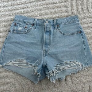 Aritzia levis shorts